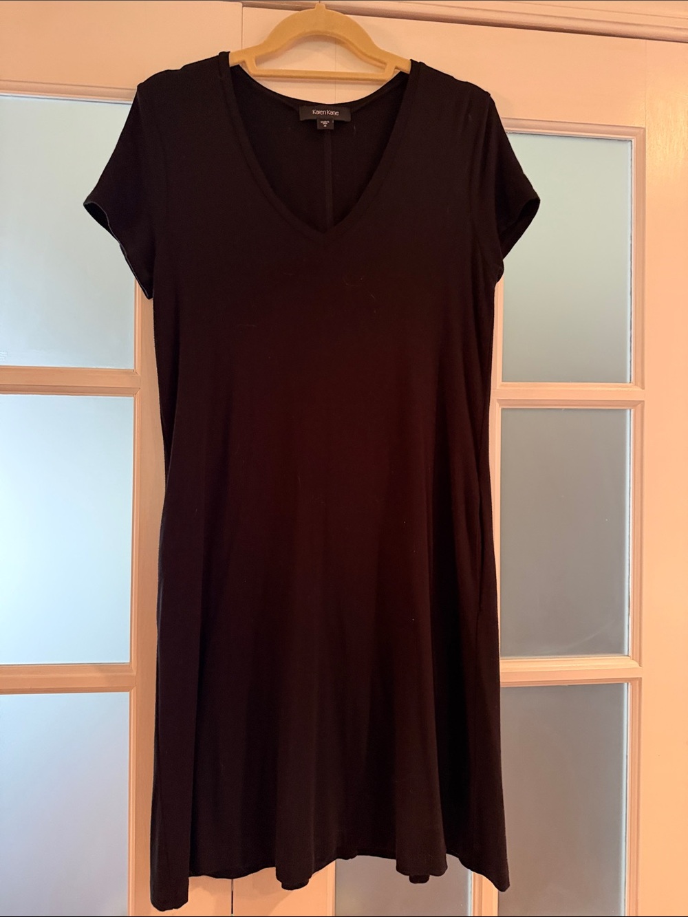 Karen Kane Black V-Neck Short Sleeve Tunic- pockets